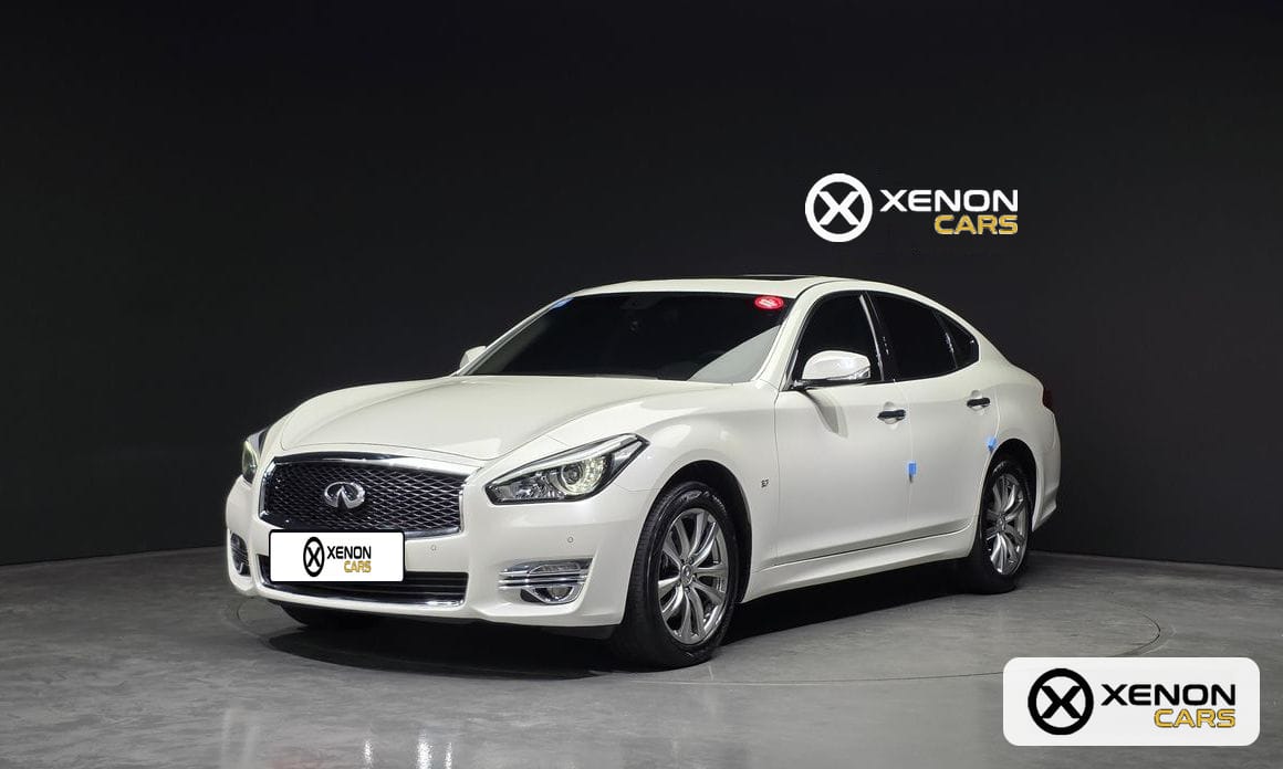 Infiniti Q70