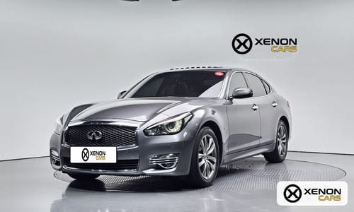 Infiniti Q70