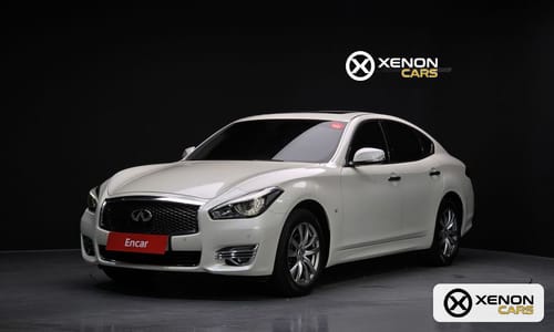 Infiniti Q70